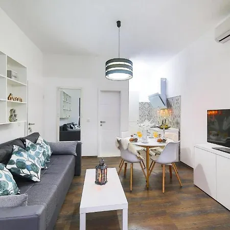 빌라 Five Bedroom Villa