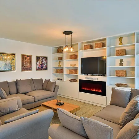 Five Bedroom Villa Kaštela